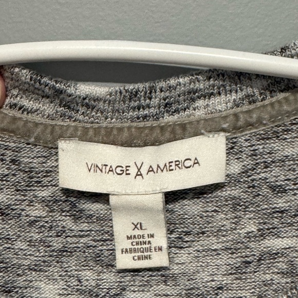 Women's Black and White Top - Picture 3 of 8